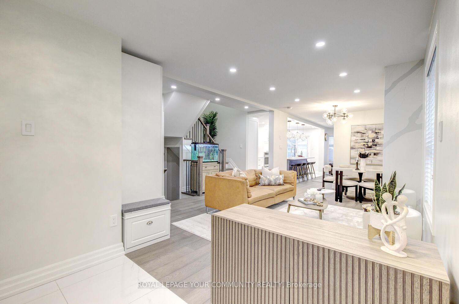 Photo 4 of 79 Seafield Road, Vaughan, Maple — HOMEH