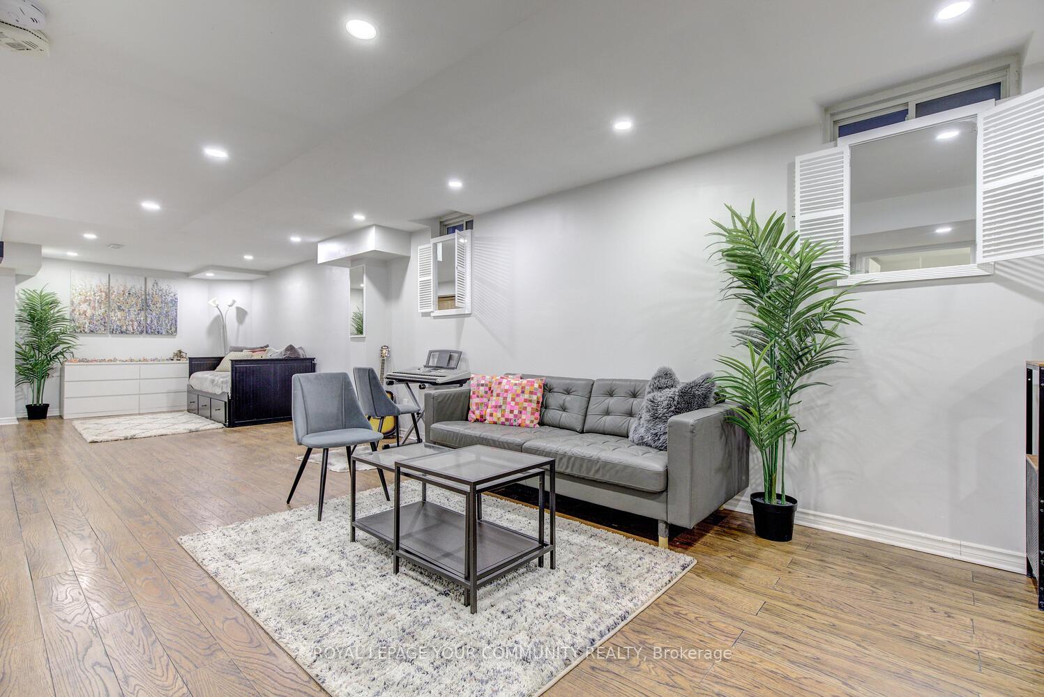 Photo 33 of 79 Seafield Road, Vaughan, Maple — HOMEH