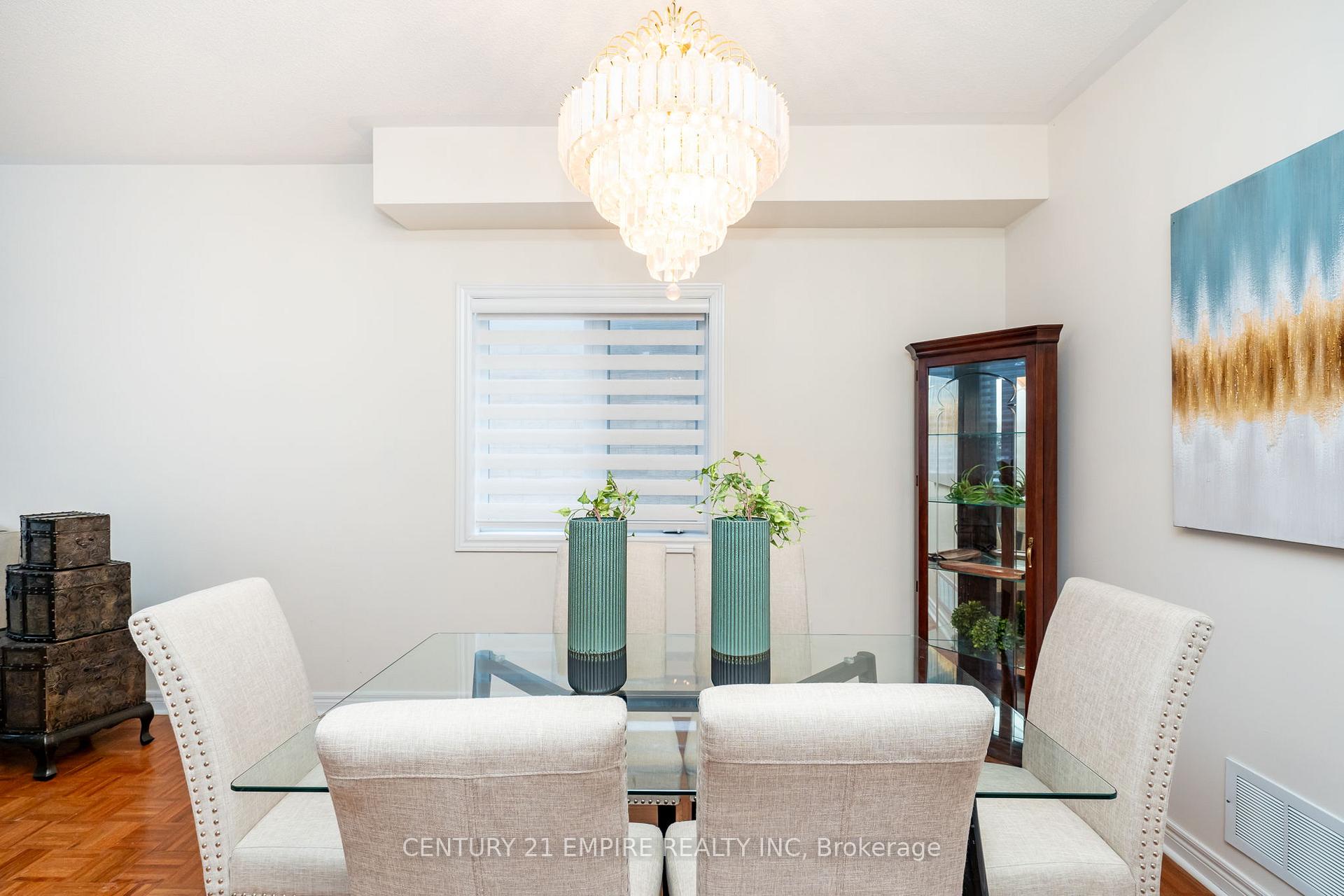 Photo 6 of 116 Villa Royale Avenue, Vaughan, Vellore Village — HOMEH