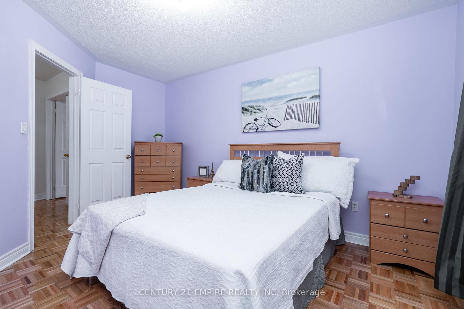 Photo 19 of 116 Villa Royale Avenue, Vaughan, Vellore Village — HOMEH
