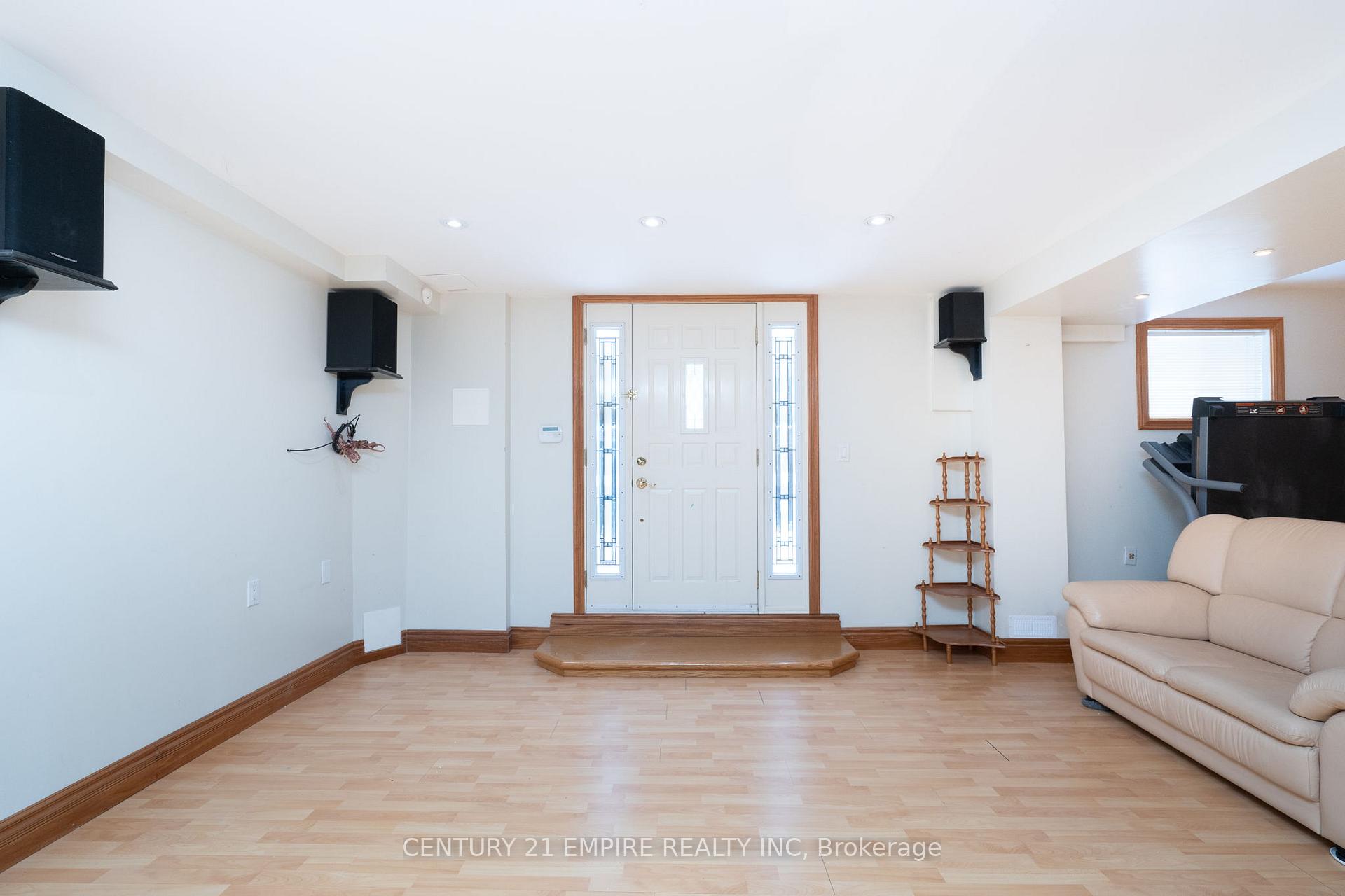 Photo 32 of 116 Villa Royale Avenue, Vaughan, Vellore Village — HOMEH