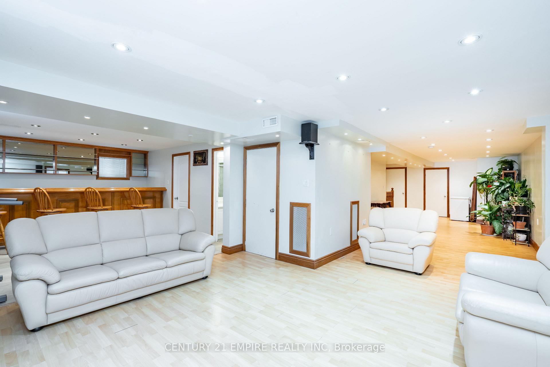 Photo 34 of 116 Villa Royale Avenue, Vaughan, Vellore Village — HOMEH