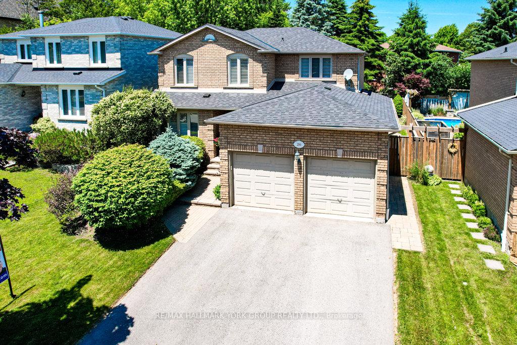 Front of 286 Kennedy Street W