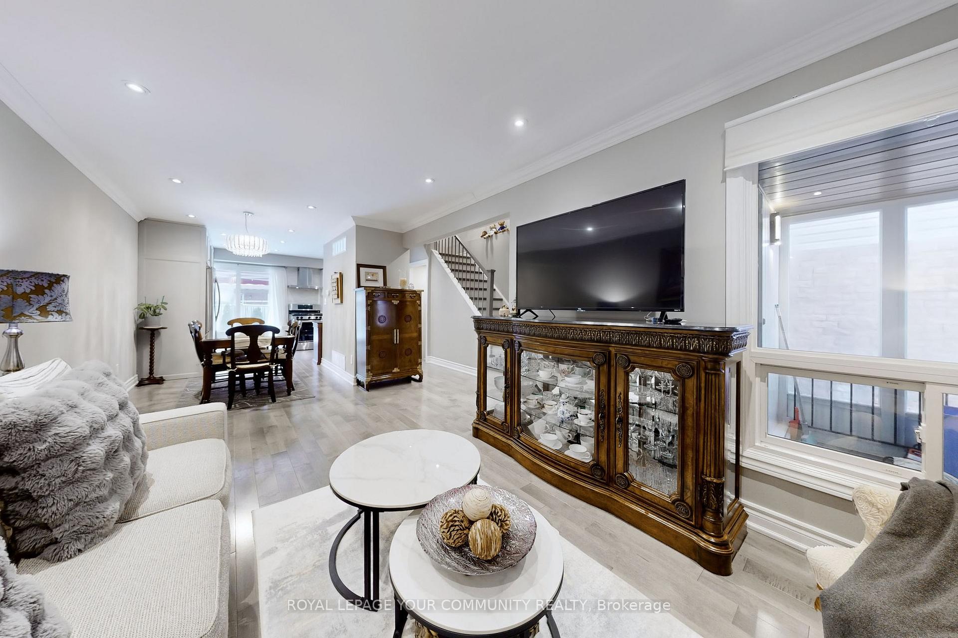Photo 11 of 27 Riviera Drive, Vaughan, Glen Shields — HOMEH