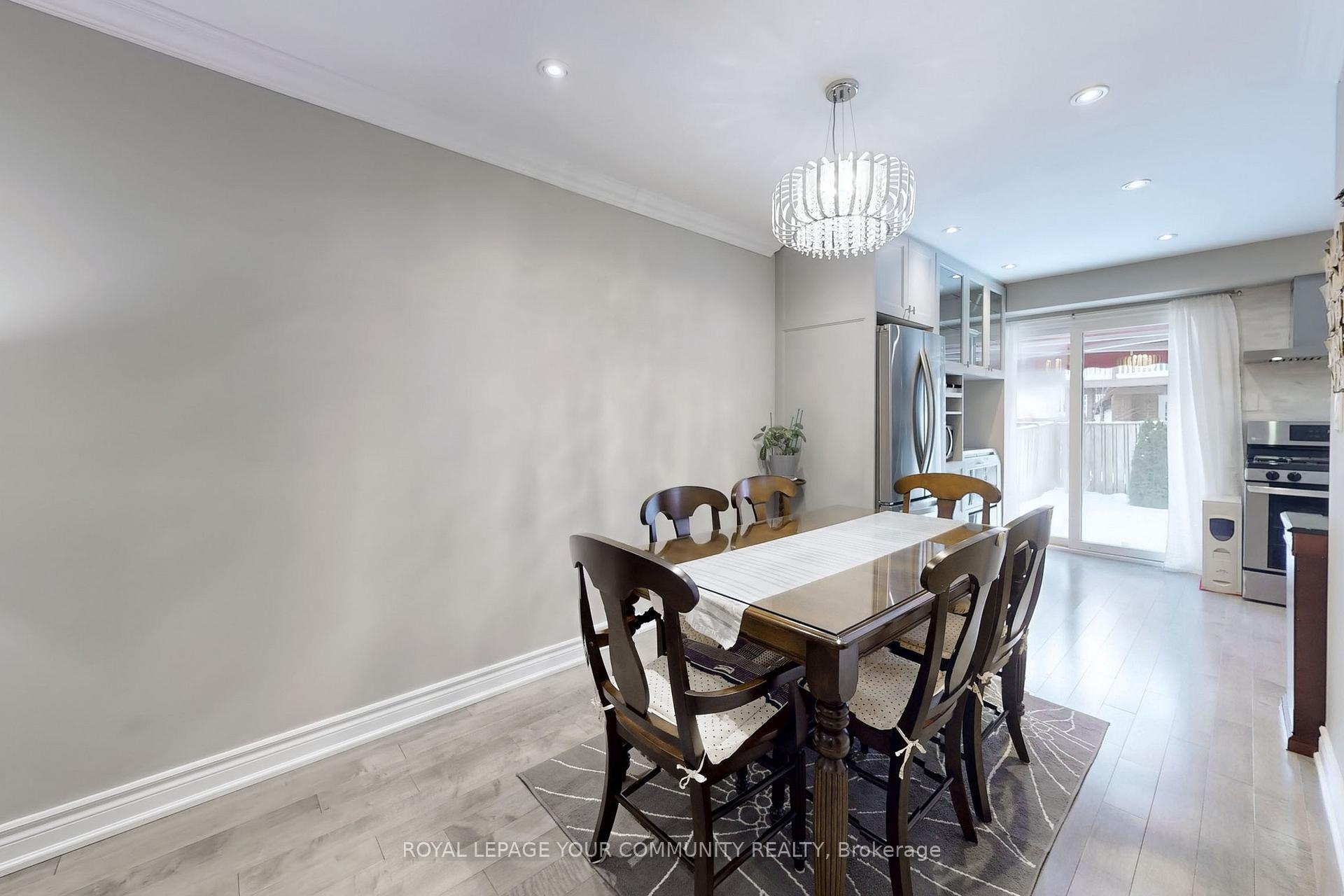 Photo 12 of 27 Riviera Drive, Vaughan, Glen Shields — HOMEH