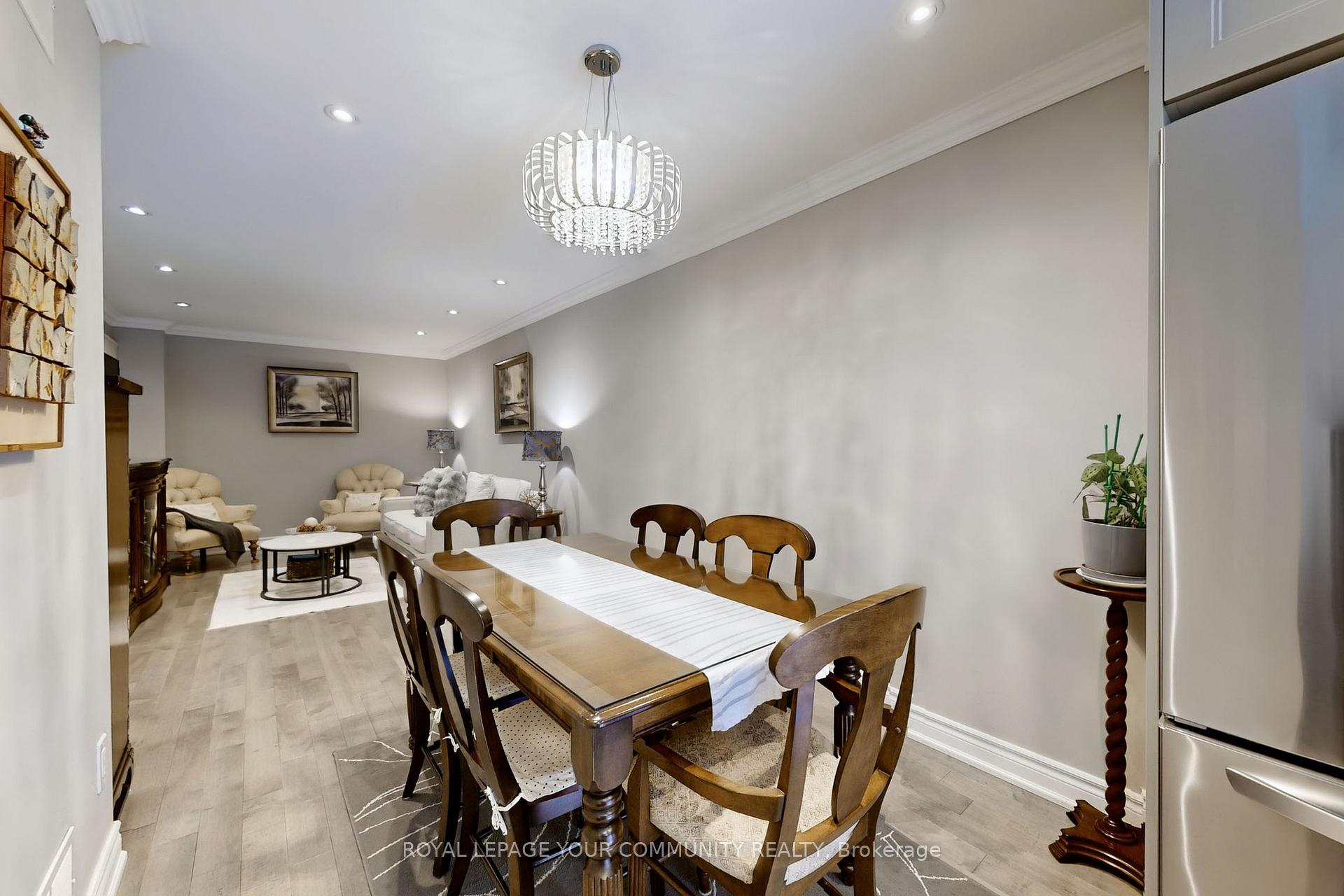 Photo 14 of 27 Riviera Drive, Vaughan, Glen Shields — HOMEH