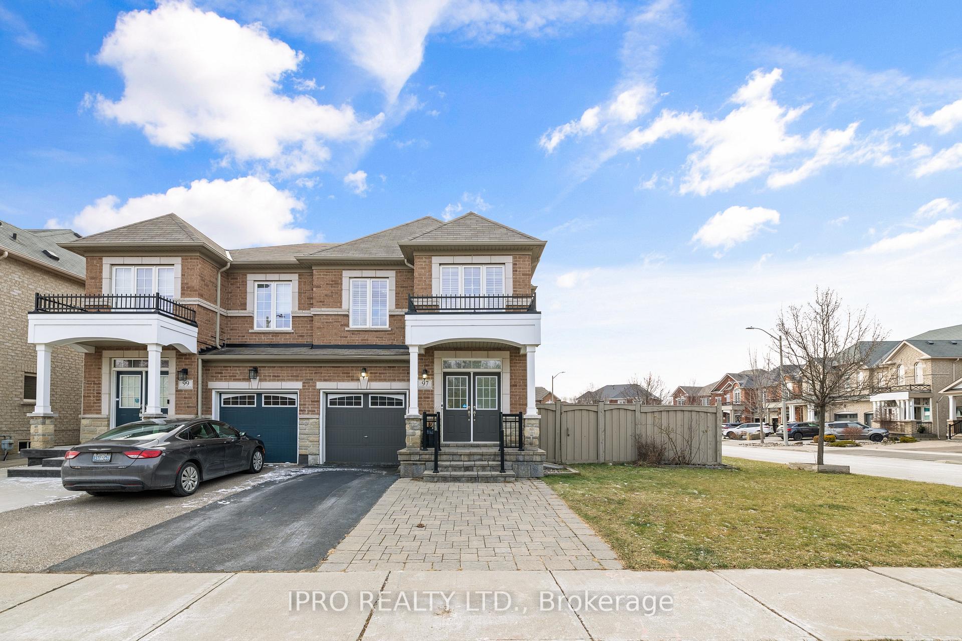 Photo 4 of 97 Gentile Circle, Vaughan, Elder Mills — HOMEH