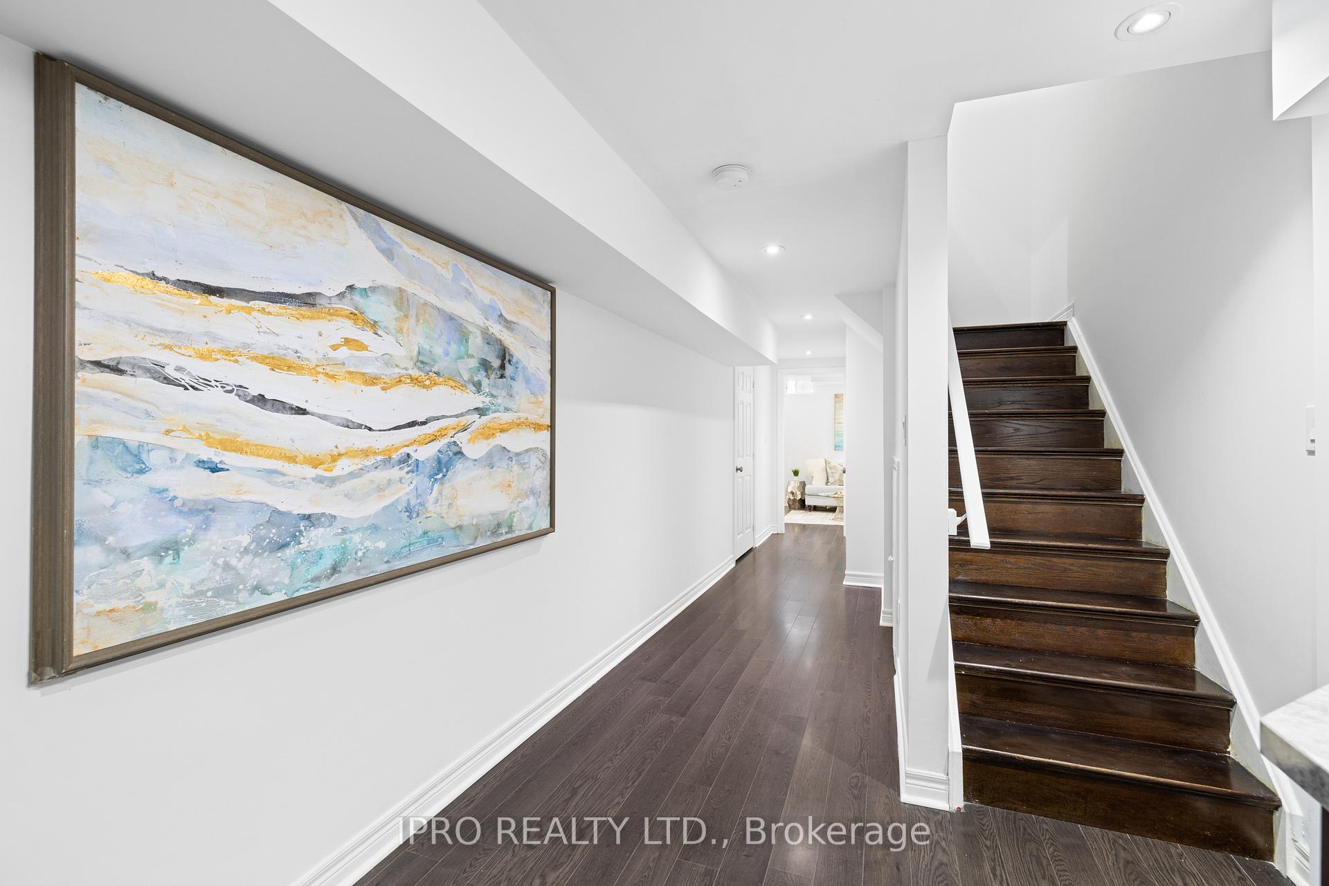 Photo 28 of 97 Gentile Circle, Vaughan, Elder Mills — HOMEH