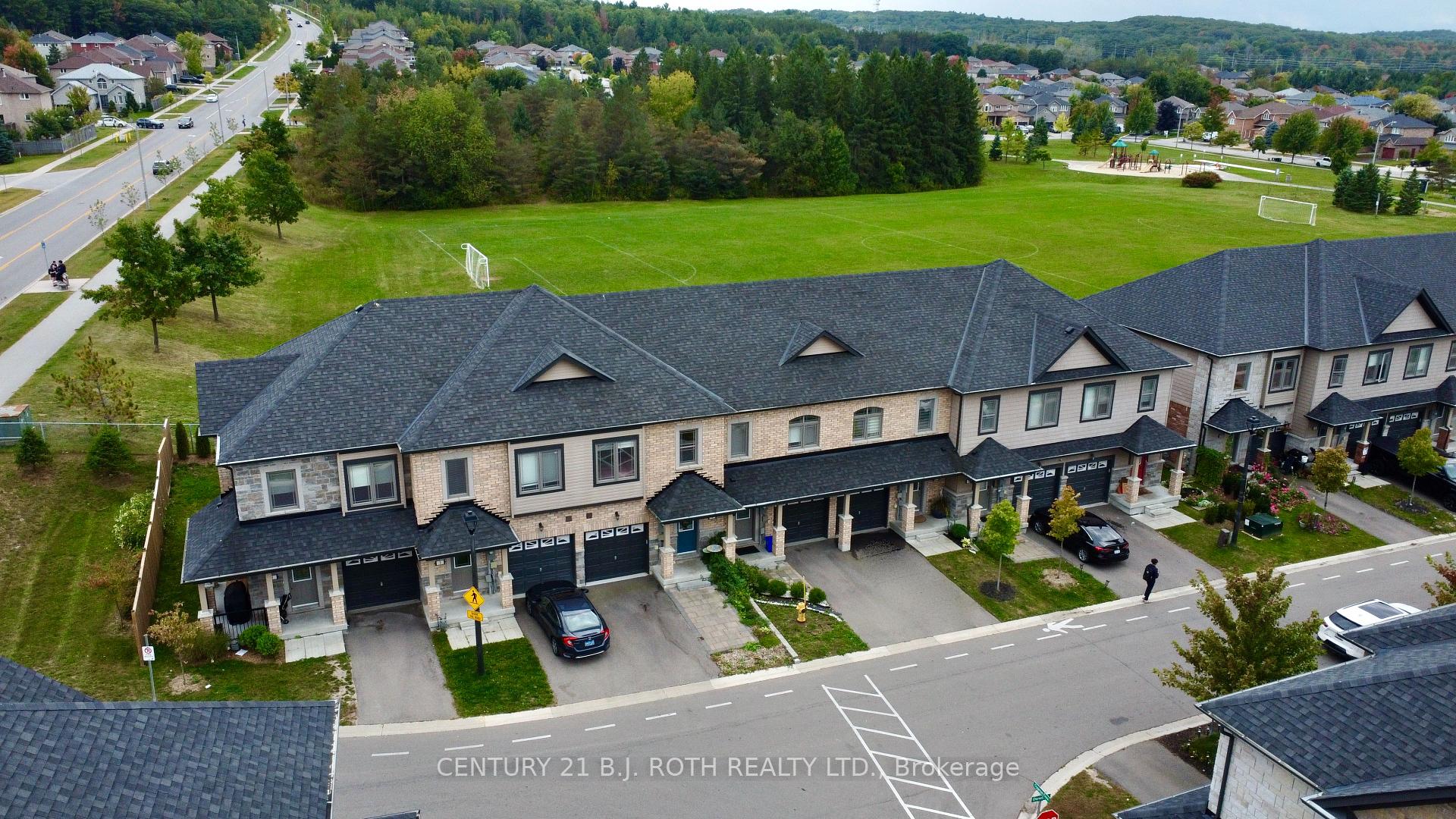 Photo 2 of 9 Deneb Street, Barrie, Ardagh — HOMEH