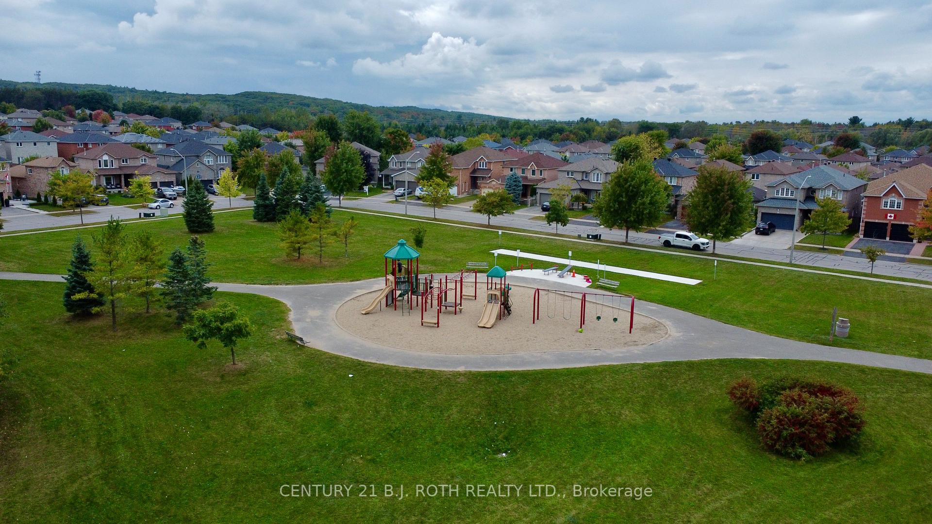 Photo 6 of 9 Deneb Street, Barrie, Ardagh — HOMEH