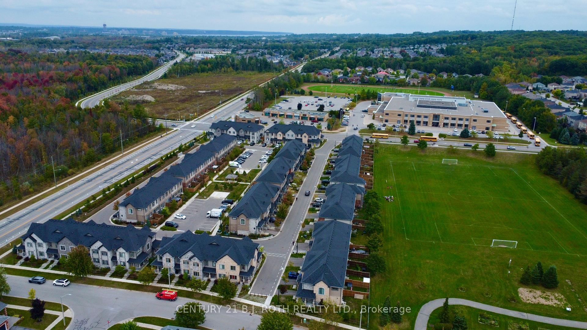 Photo 4 of 9 Deneb Street, Barrie, Ardagh — HOMEH