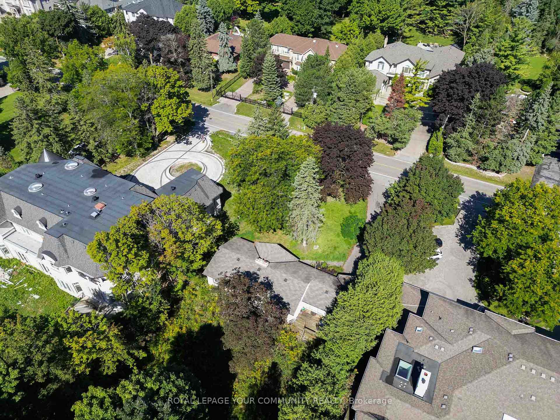 Photo 2 of 53 Thornridge Drive, Vaughan, Crestwood-Springfarm-Yorkhill — HOMEH