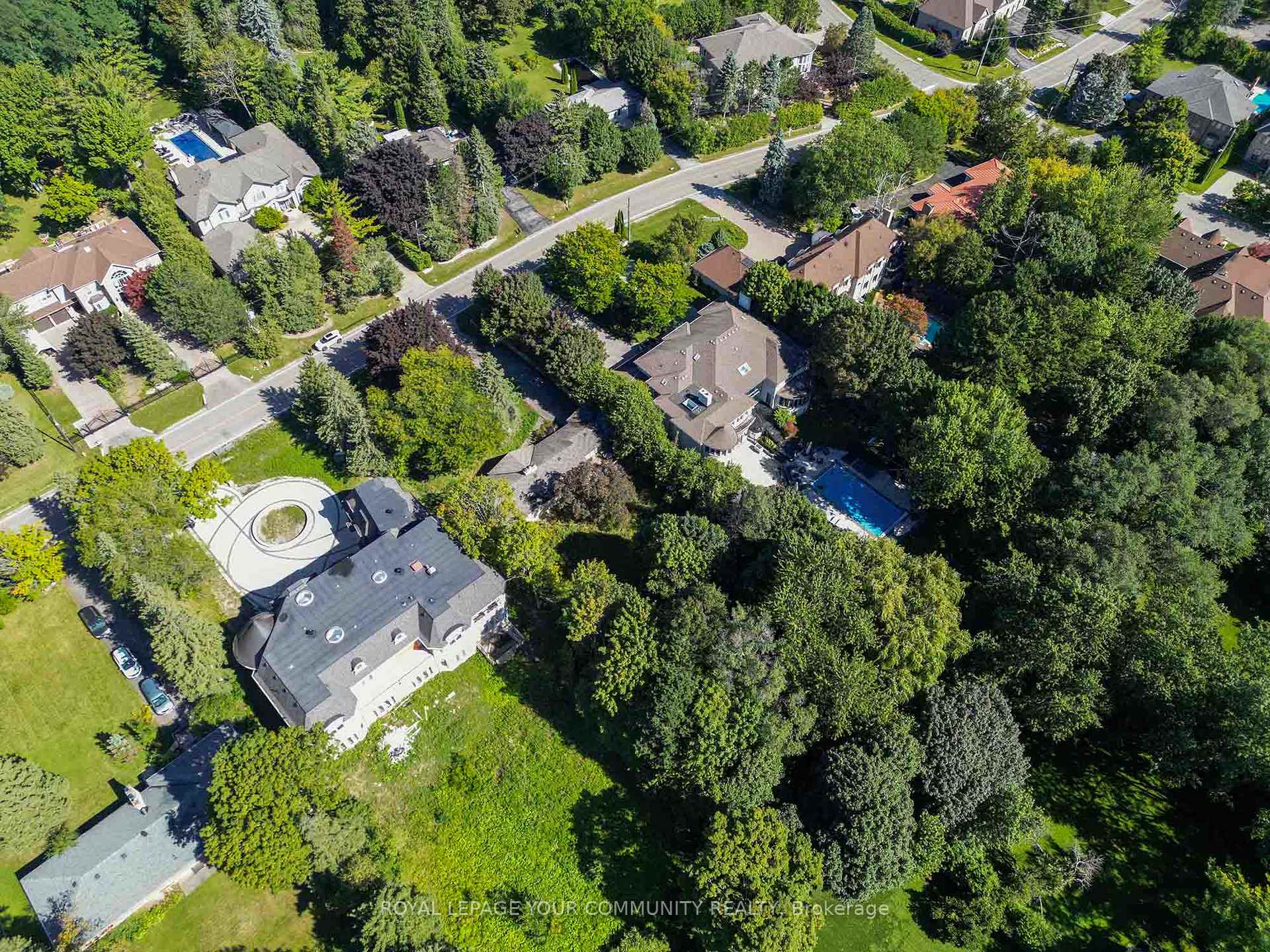Photo 4 of 53 Thornridge Drive, Vaughan, Crestwood-Springfarm-Yorkhill — HOMEH