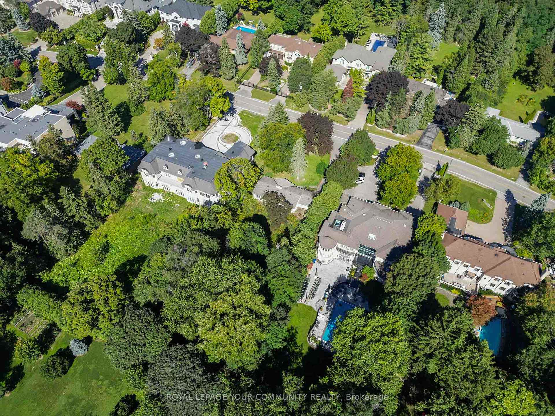 Photo 6 of 53 Thornridge Drive, Vaughan, Crestwood-Springfarm-Yorkhill — HOMEH