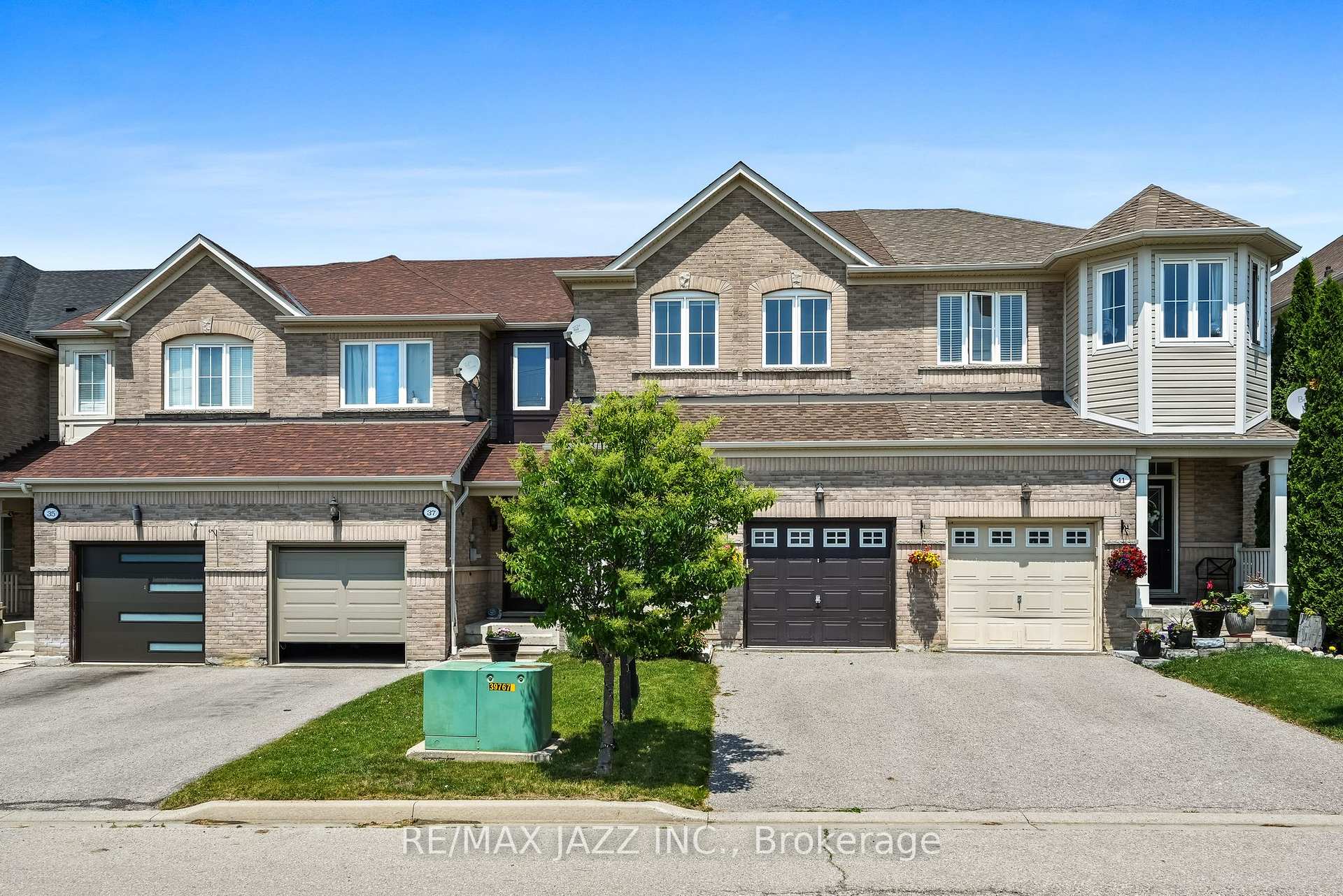 Photo 1 of 39 Silverwood Circle, Ajax, Central East — HOMEH