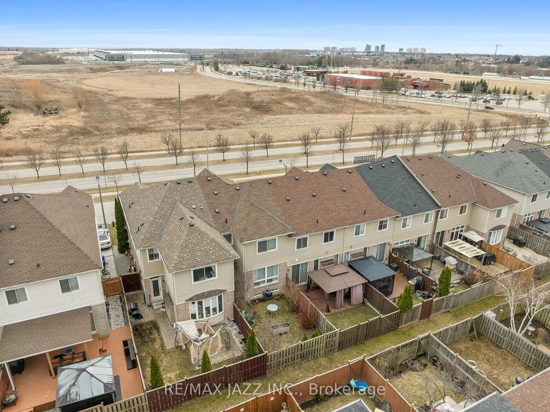 Photo 45 of 39 Silverwood Circle, Ajax, Central East — HOMEH