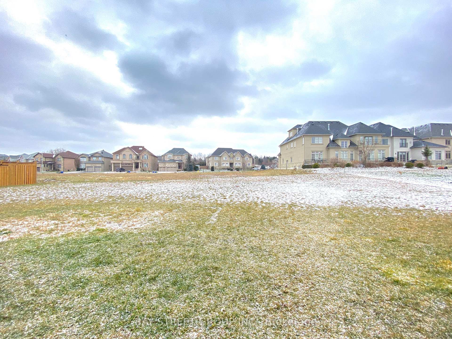 Photo 40 of 38 Wigston Place, Vaughan, Uplands — HOMEH