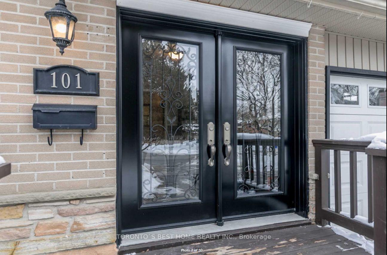 Photo 4 of 101 Orchard Heights Boulevard, Aurora, Aurora Heights — HOMEH