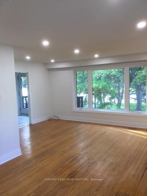 Photo 6 of 101 Orchard Heights Boulevard, Aurora, Aurora Heights — HOMEH