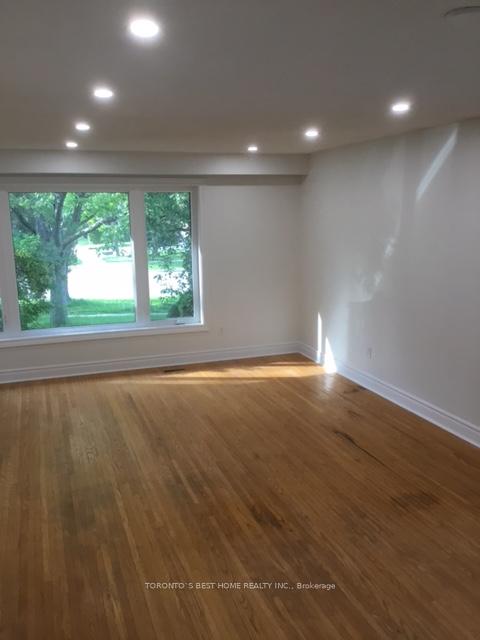 Photo 8 of 101 Orchard Heights Boulevard, Aurora, Aurora Heights — HOMEH