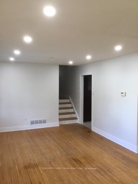 Photo 7 of 101 Orchard Heights Boulevard, Aurora, Aurora Heights — HOMEH