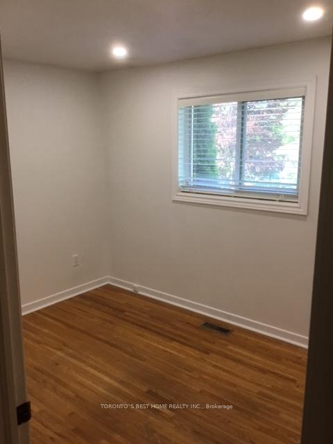 Photo 9 of 101 Orchard Heights Boulevard, Aurora, Aurora Heights — HOMEH