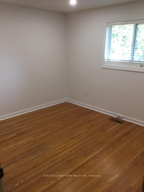 Photo 10 of 101 Orchard Heights Boulevard, Aurora, Aurora Heights — HOMEH
