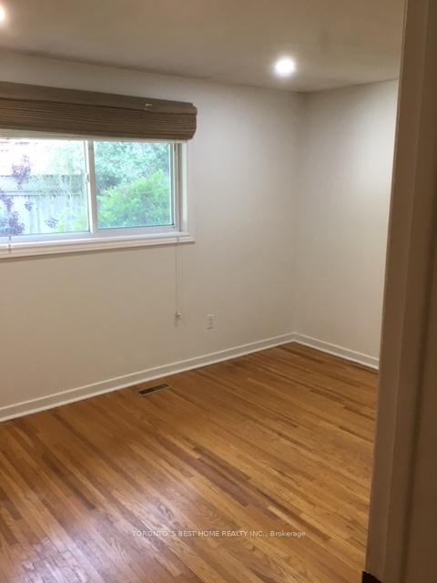 Photo 11 of 101 Orchard Heights Boulevard, Aurora, Aurora Heights — HOMEH