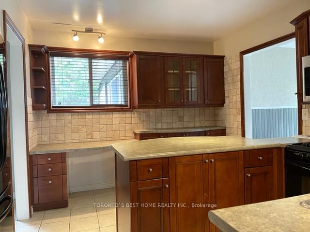 Photo 13 of 101 Orchard Heights Boulevard, Aurora, Aurora Heights — HOMEH