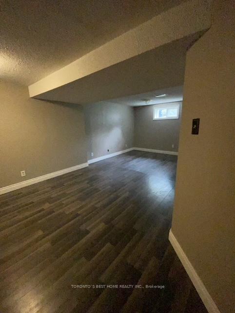 Photo 17 of 101 Orchard Heights Boulevard, Aurora, Aurora Heights — HOMEH