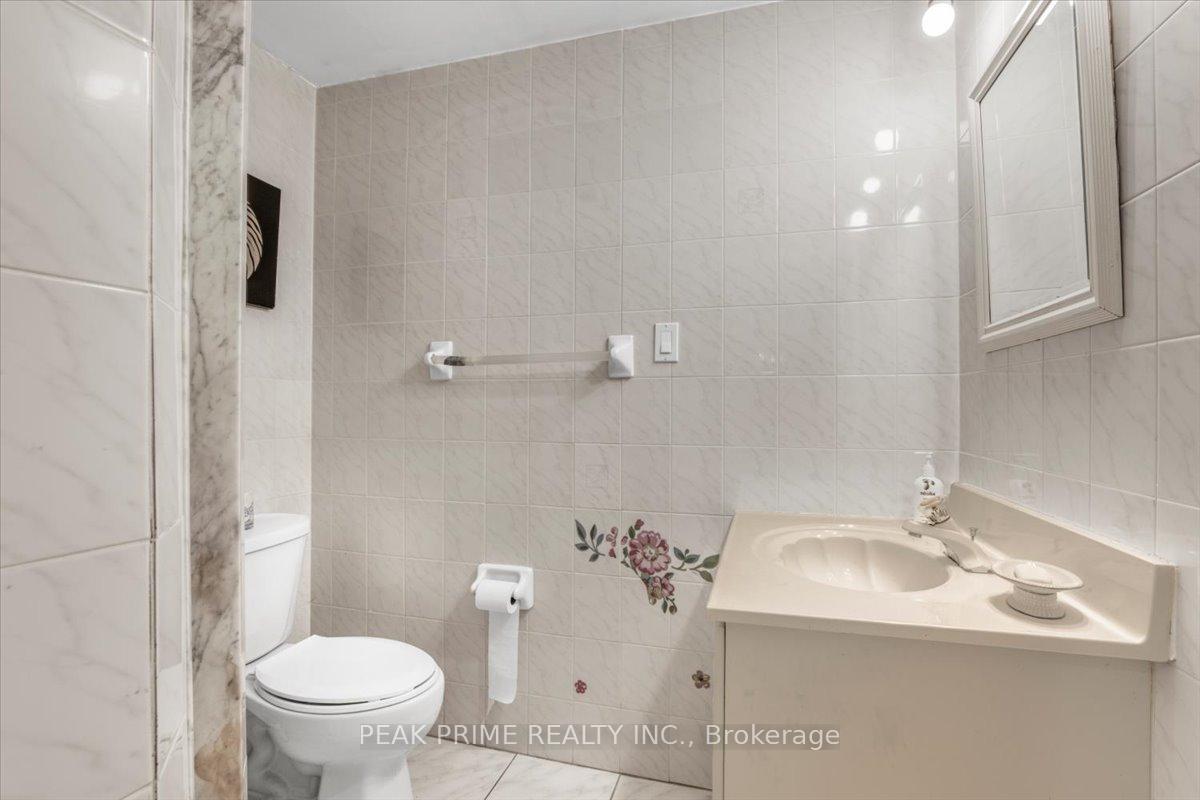Photo 11 of 46 Sungold Court, Vaughan, West Woodbridge — HOMEH