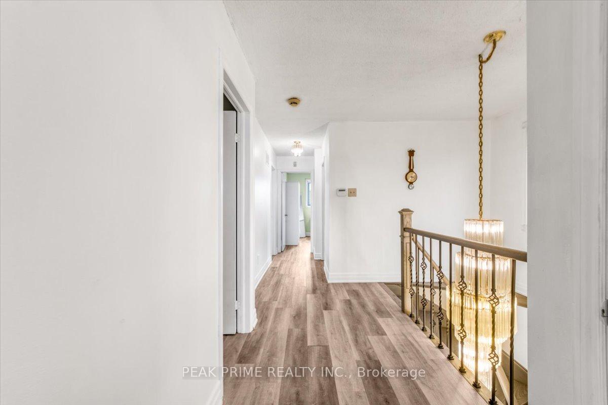 Photo 13 of 46 Sungold Court, Vaughan, West Woodbridge — HOMEH