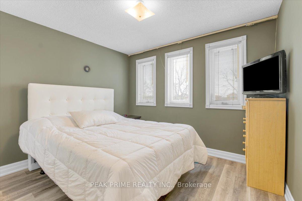Photo 15 of 46 Sungold Court, Vaughan, West Woodbridge — HOMEH