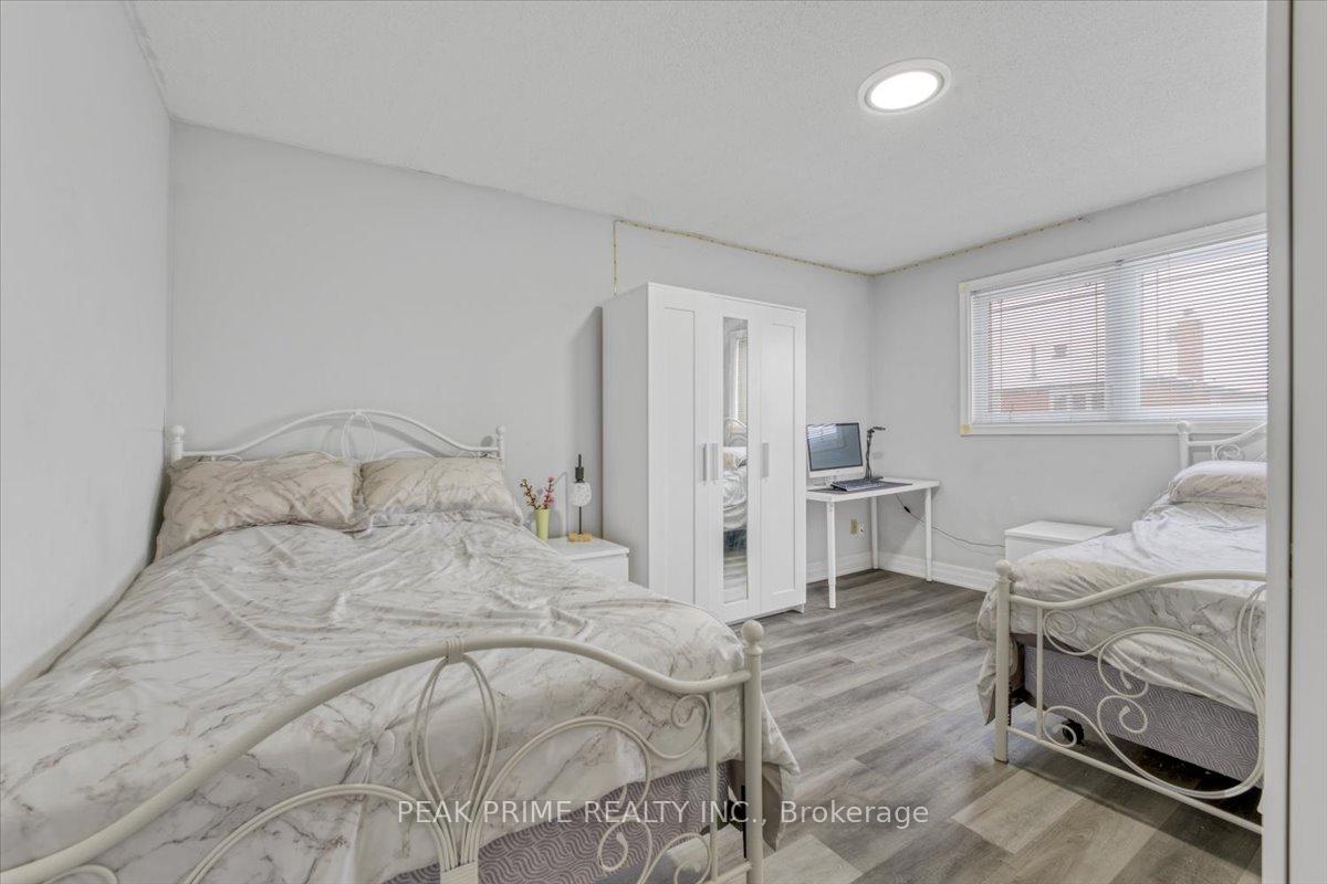 Photo 19 of 46 Sungold Court, Vaughan, West Woodbridge — HOMEH