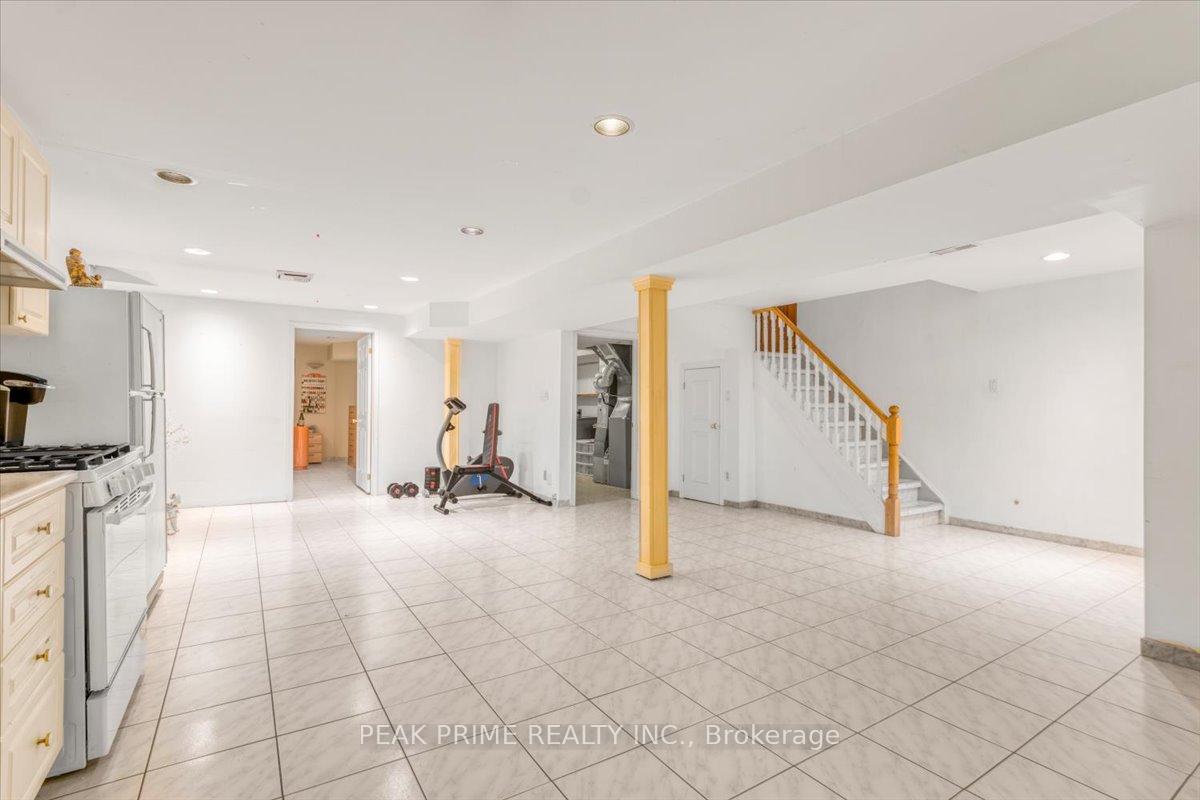 Photo 22 of 46 Sungold Court, Vaughan, West Woodbridge — HOMEH