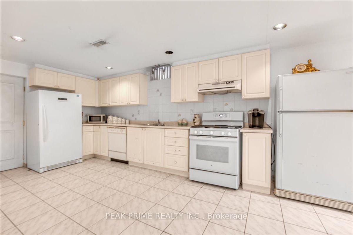 Photo 25 of 46 Sungold Court, Vaughan, West Woodbridge — HOMEH