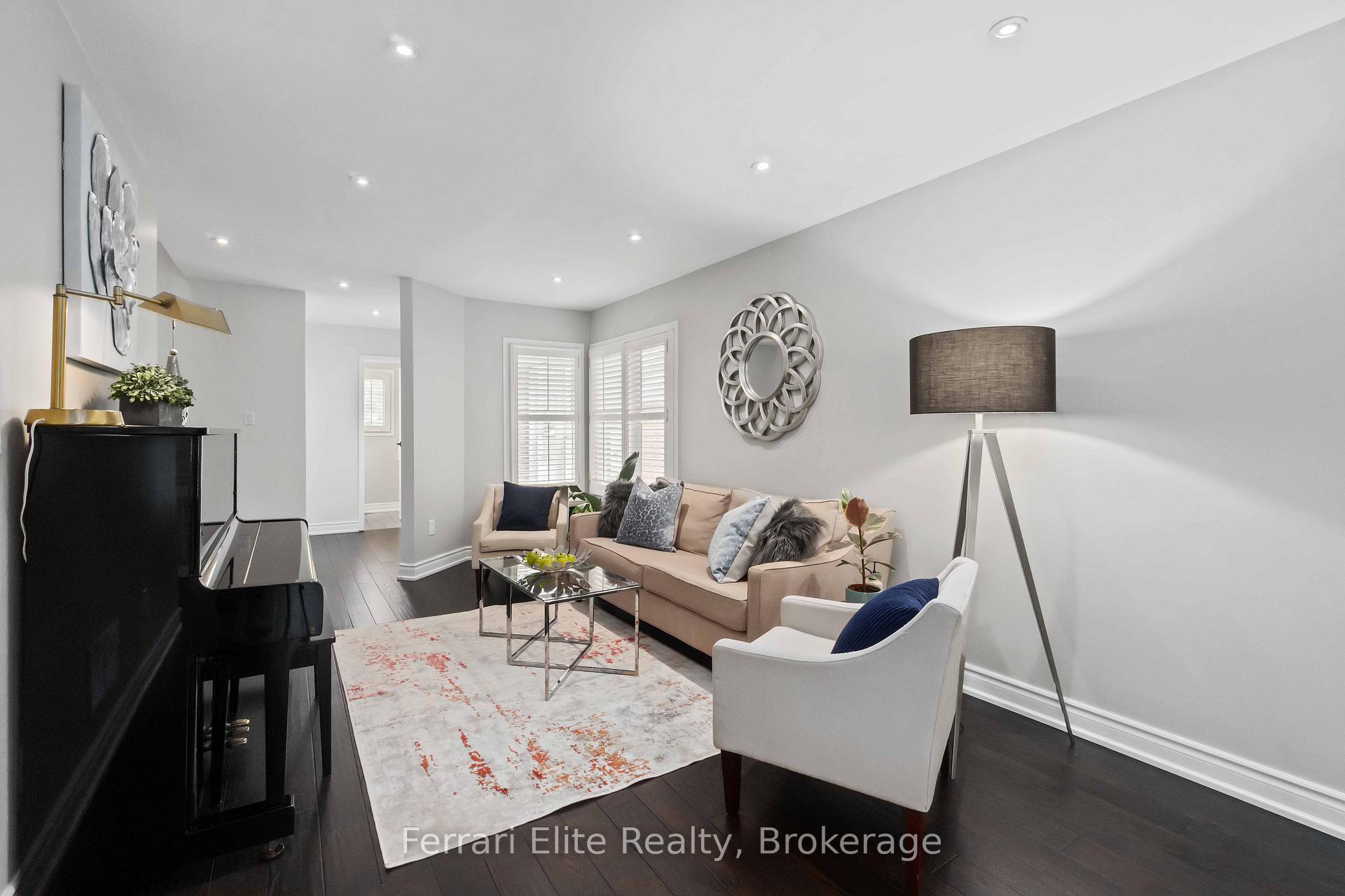 Photo 6 of 38 Lansbury Court, Vaughan, Crestwood-Springfarm-Yorkhill — HOMEH