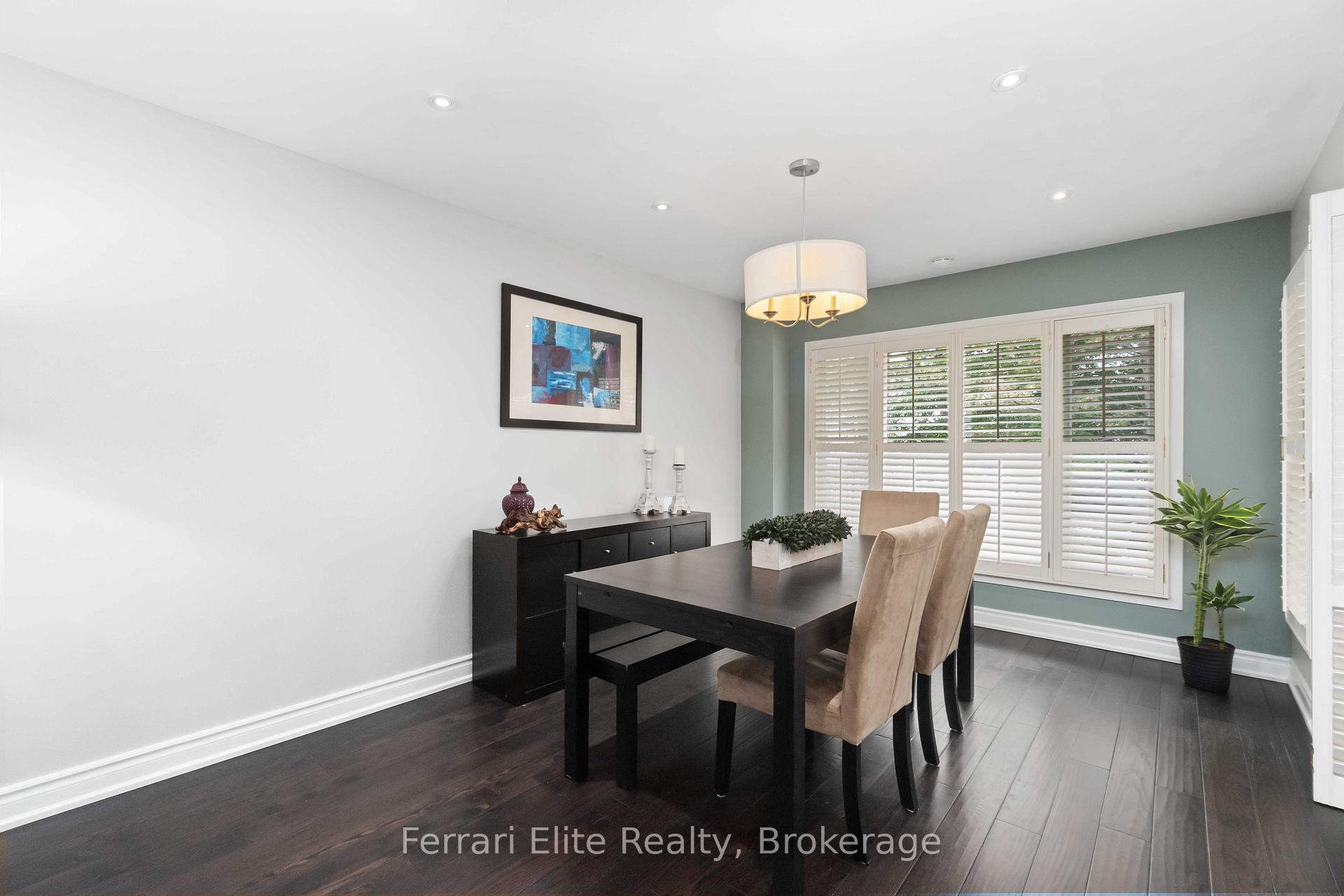 Photo 8 of 38 Lansbury Court, Vaughan, Crestwood-Springfarm-Yorkhill — HOMEH