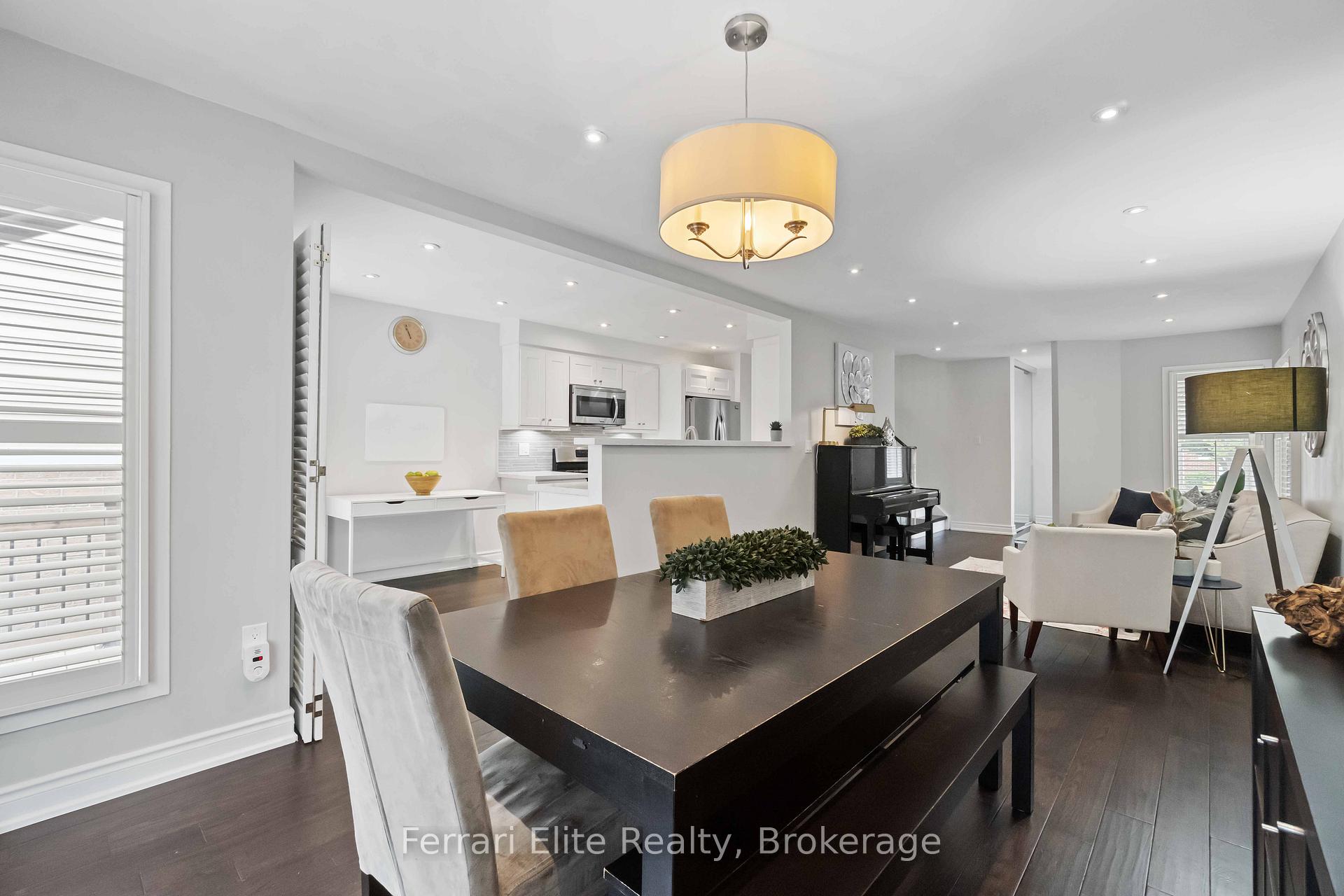 Photo 9 of 38 Lansbury Court, Vaughan, Crestwood-Springfarm-Yorkhill — HOMEH