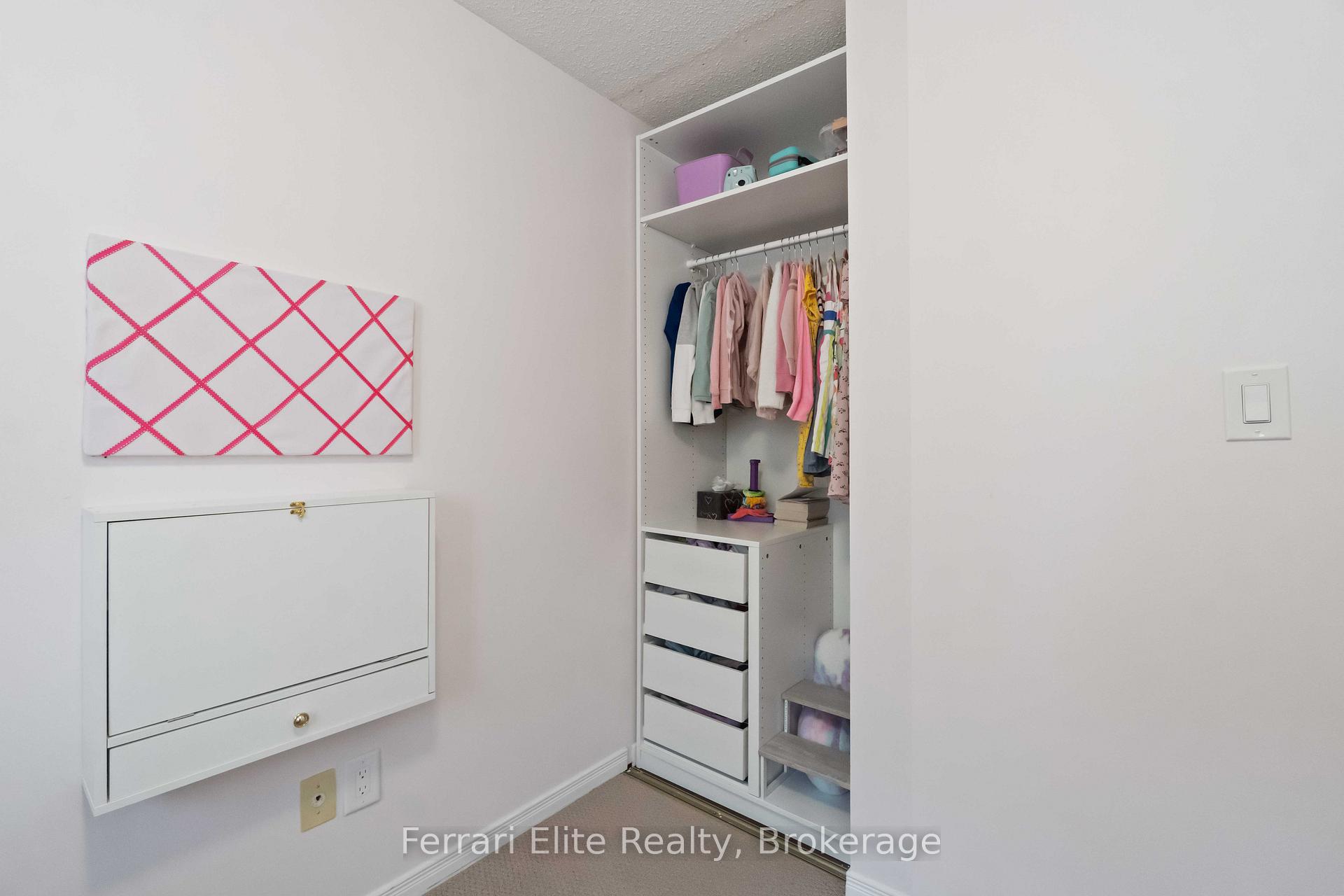 Photo 29 of 38 Lansbury Court, Vaughan, Crestwood-Springfarm-Yorkhill — HOMEH