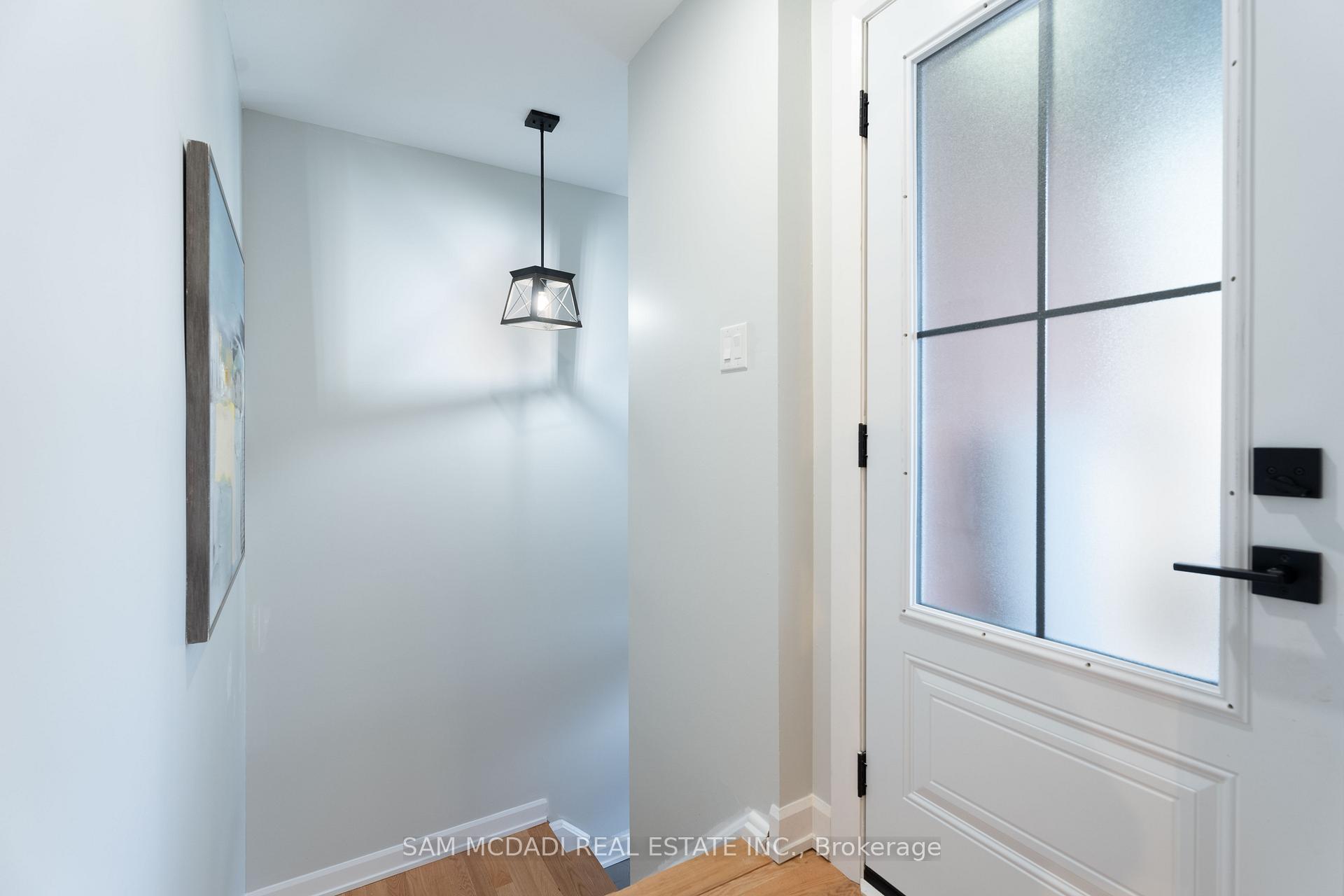 Photo 3 of 140 Aberdeen Avenue, Vaughan, East Woodbridge — HOMEH