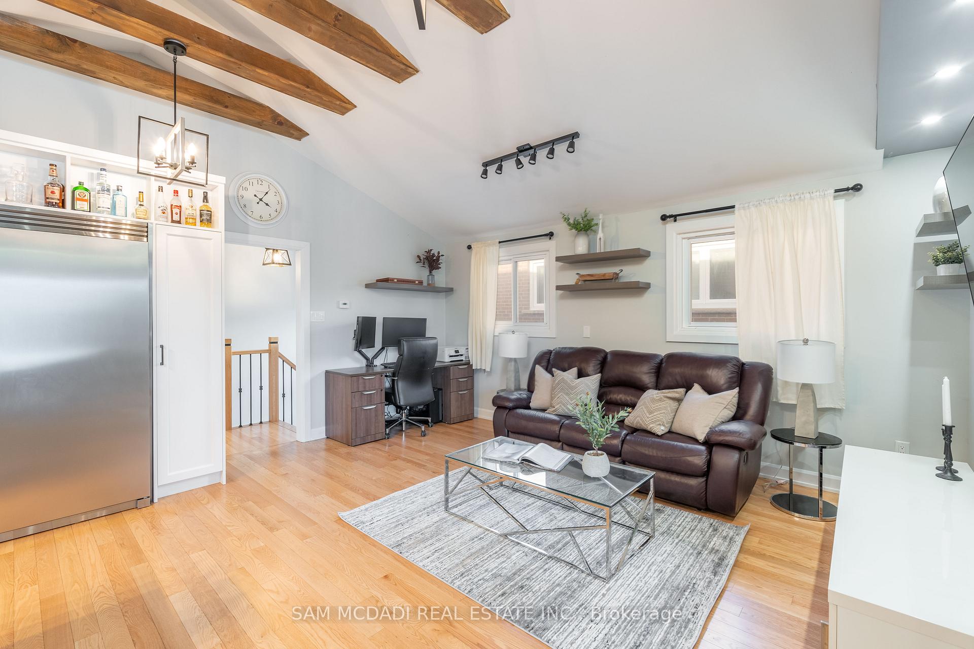 Photo 6 of 140 Aberdeen Avenue, Vaughan, East Woodbridge — HOMEH