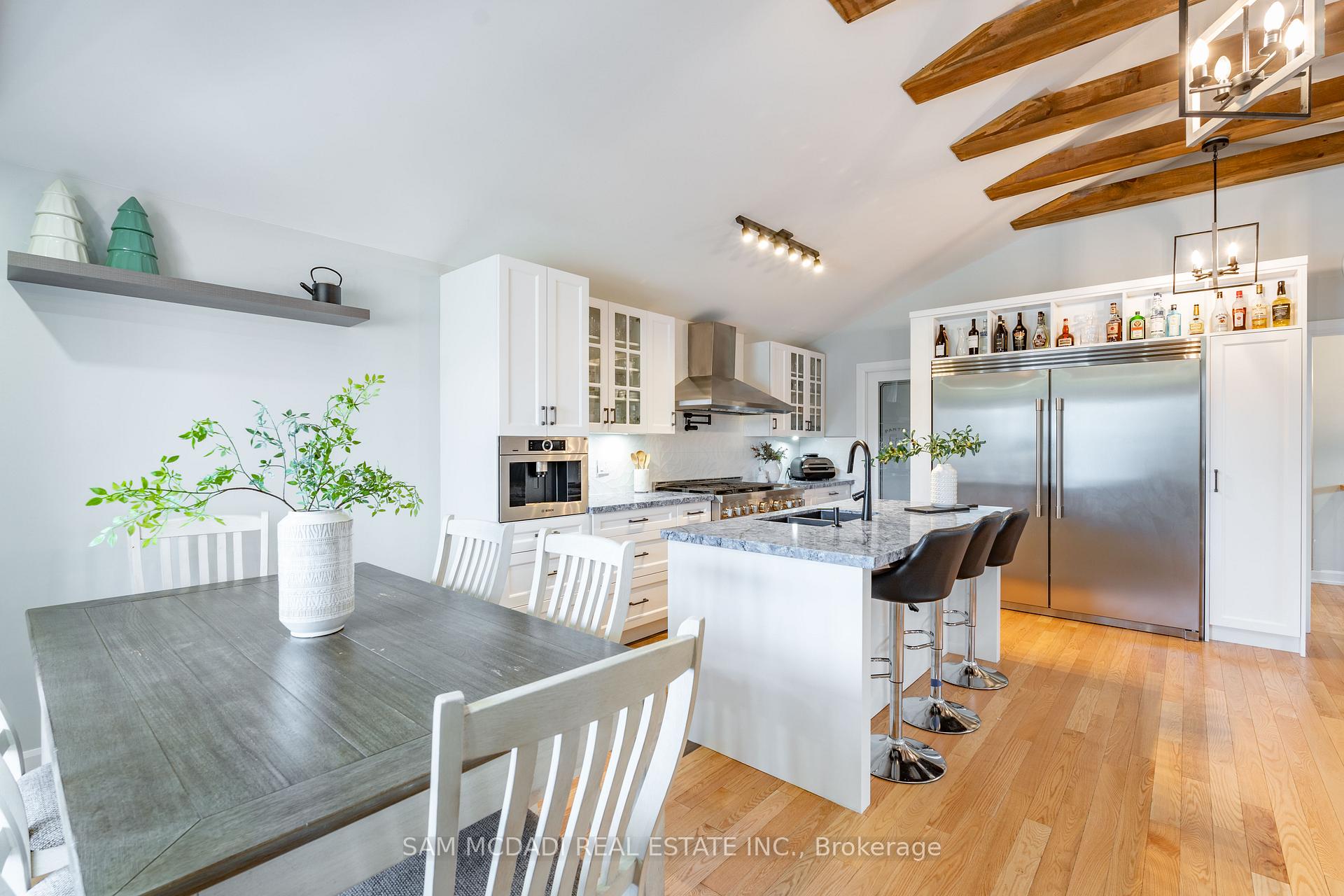 Photo 9 of 140 Aberdeen Avenue, Vaughan, East Woodbridge — HOMEH