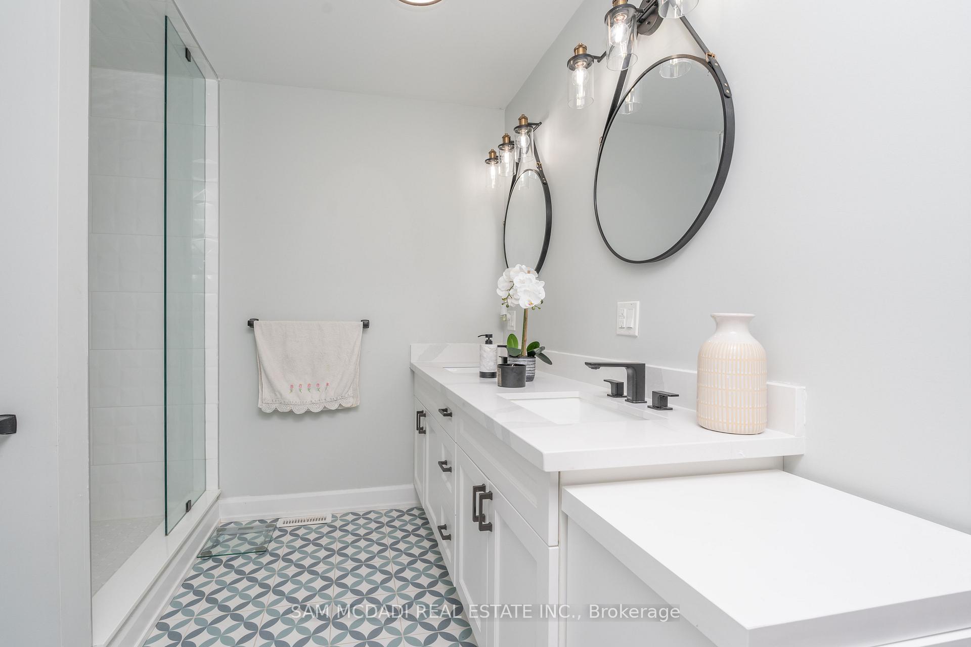 Photo 20 of 140 Aberdeen Avenue, Vaughan, East Woodbridge — HOMEH