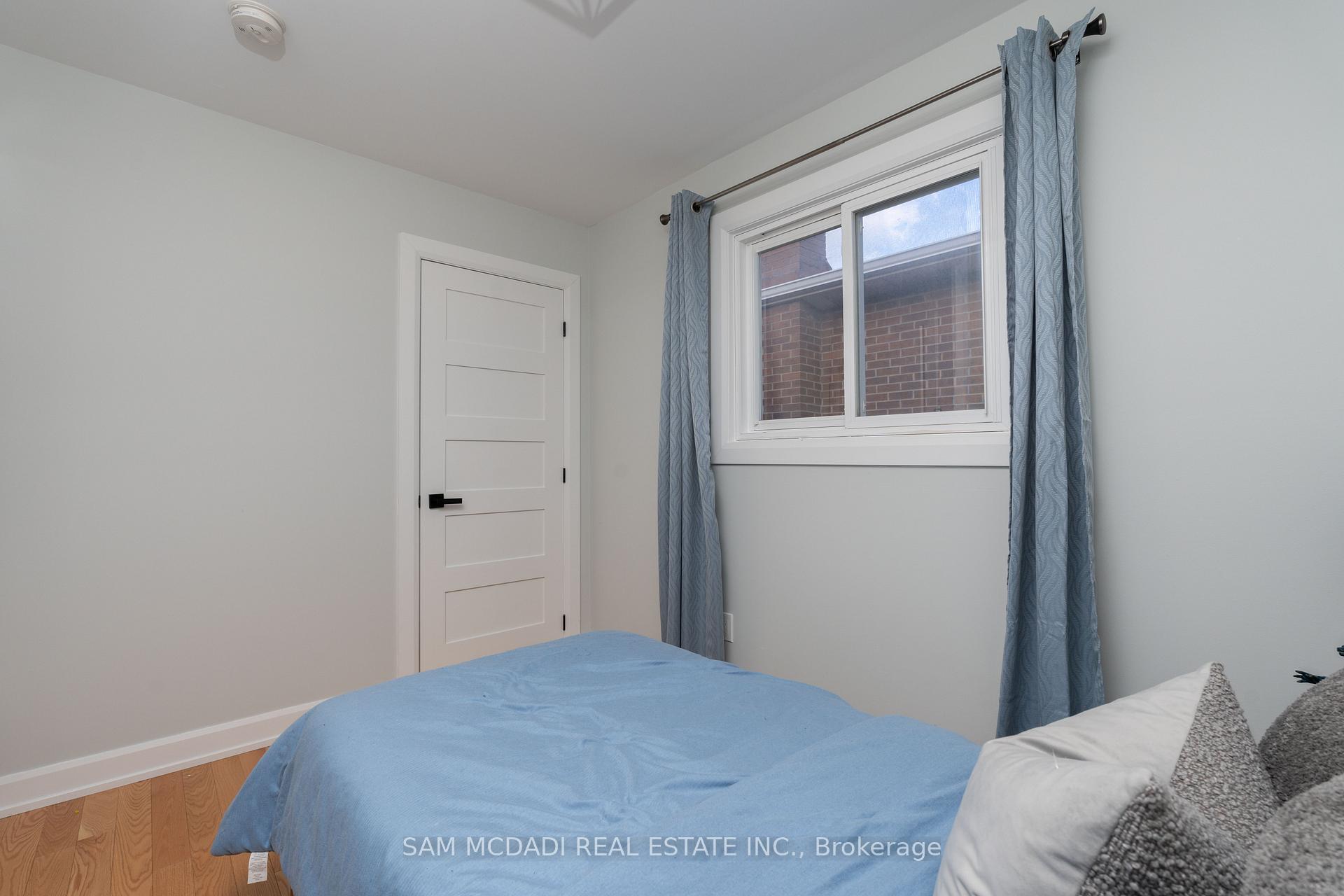 Photo 24 of 140 Aberdeen Avenue, Vaughan, East Woodbridge — HOMEH