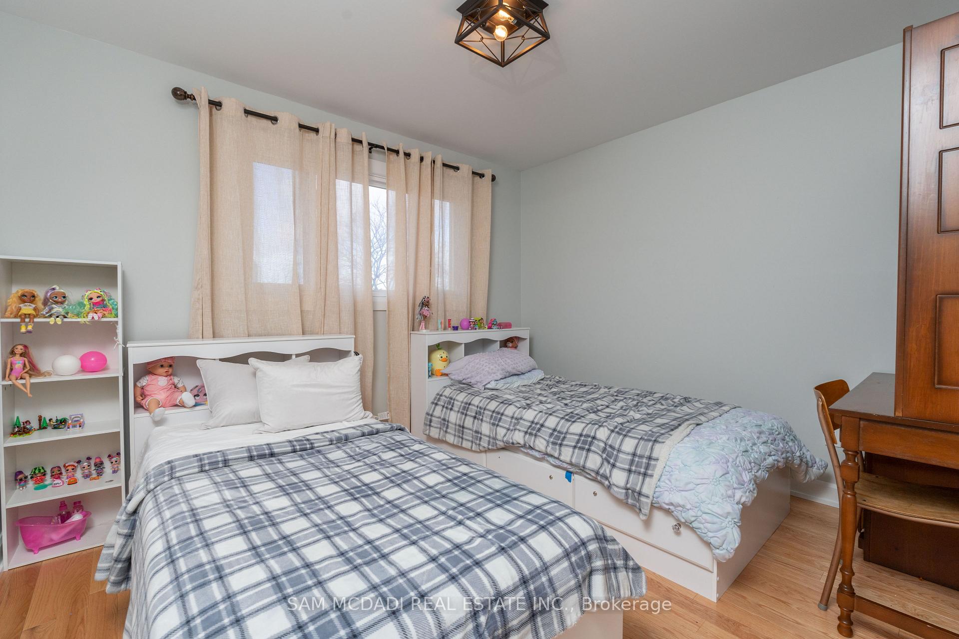 Photo 25 of 140 Aberdeen Avenue, Vaughan, East Woodbridge — HOMEH