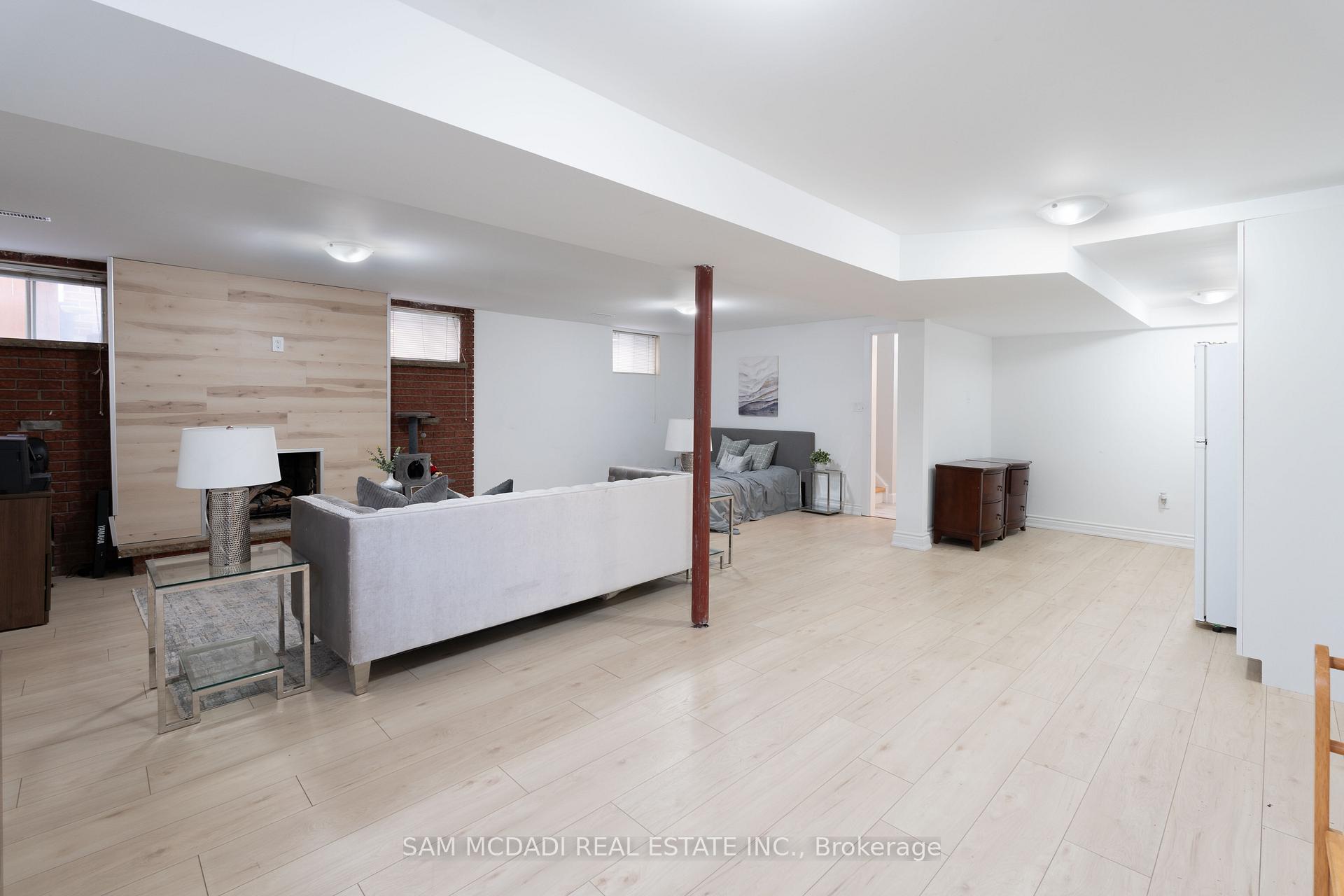 Photo 30 of 140 Aberdeen Avenue, Vaughan, East Woodbridge — HOMEH
