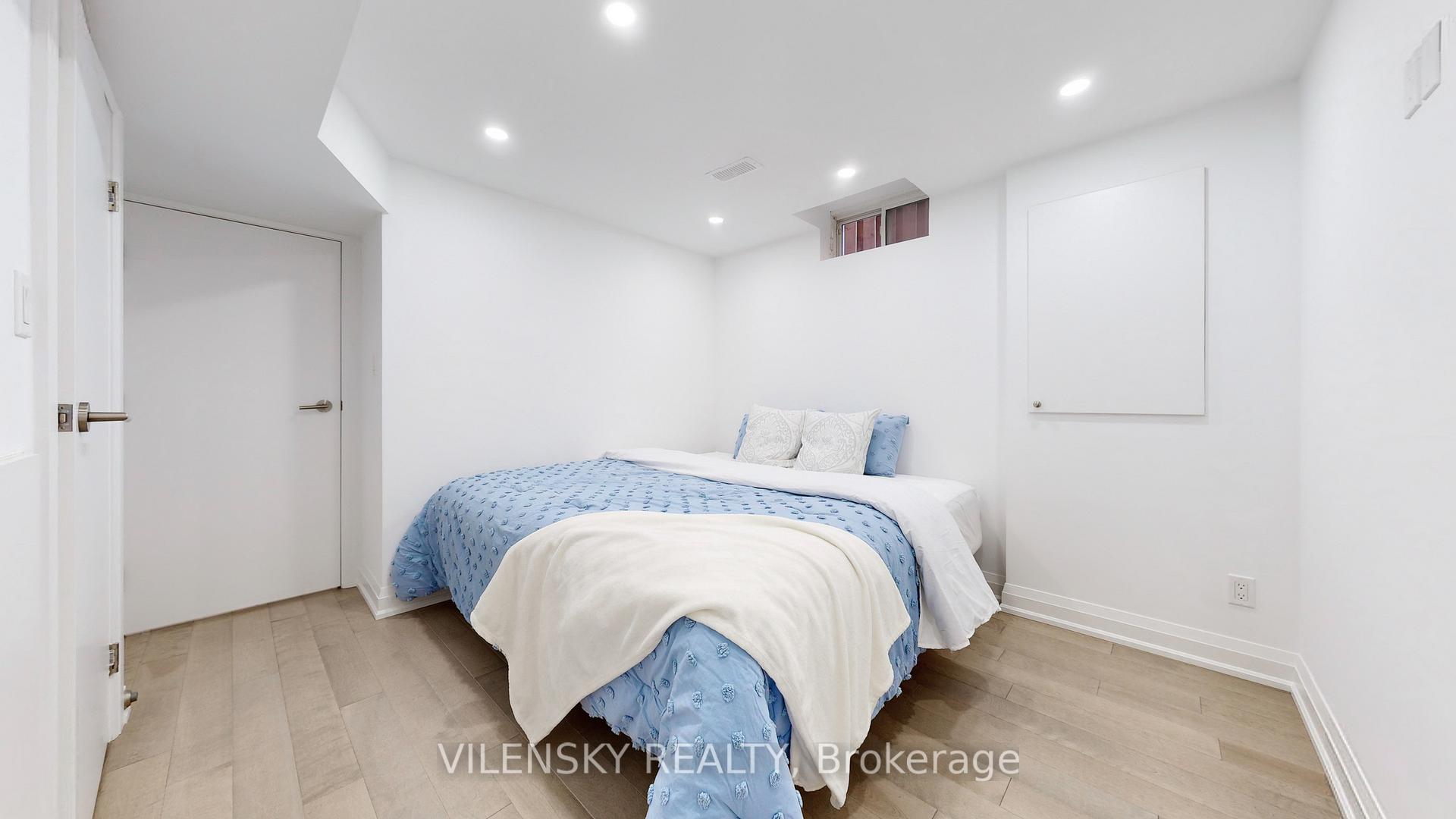 Photo 31 of 198 Dufferin Hill Drive, Vaughan, Patterson — HOMEH