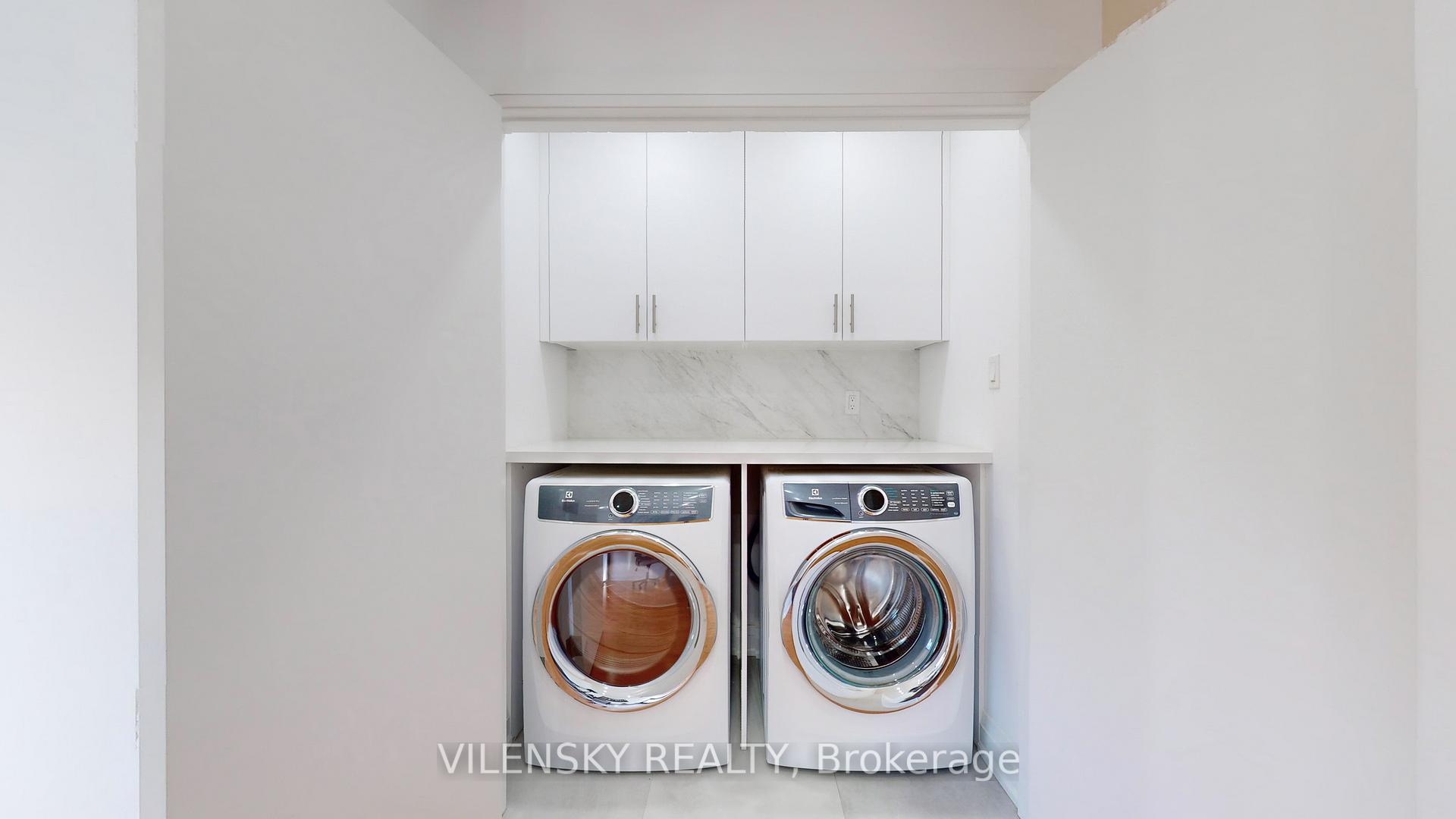 Photo 34 of 198 Dufferin Hill Drive, Vaughan, Patterson — HOMEH