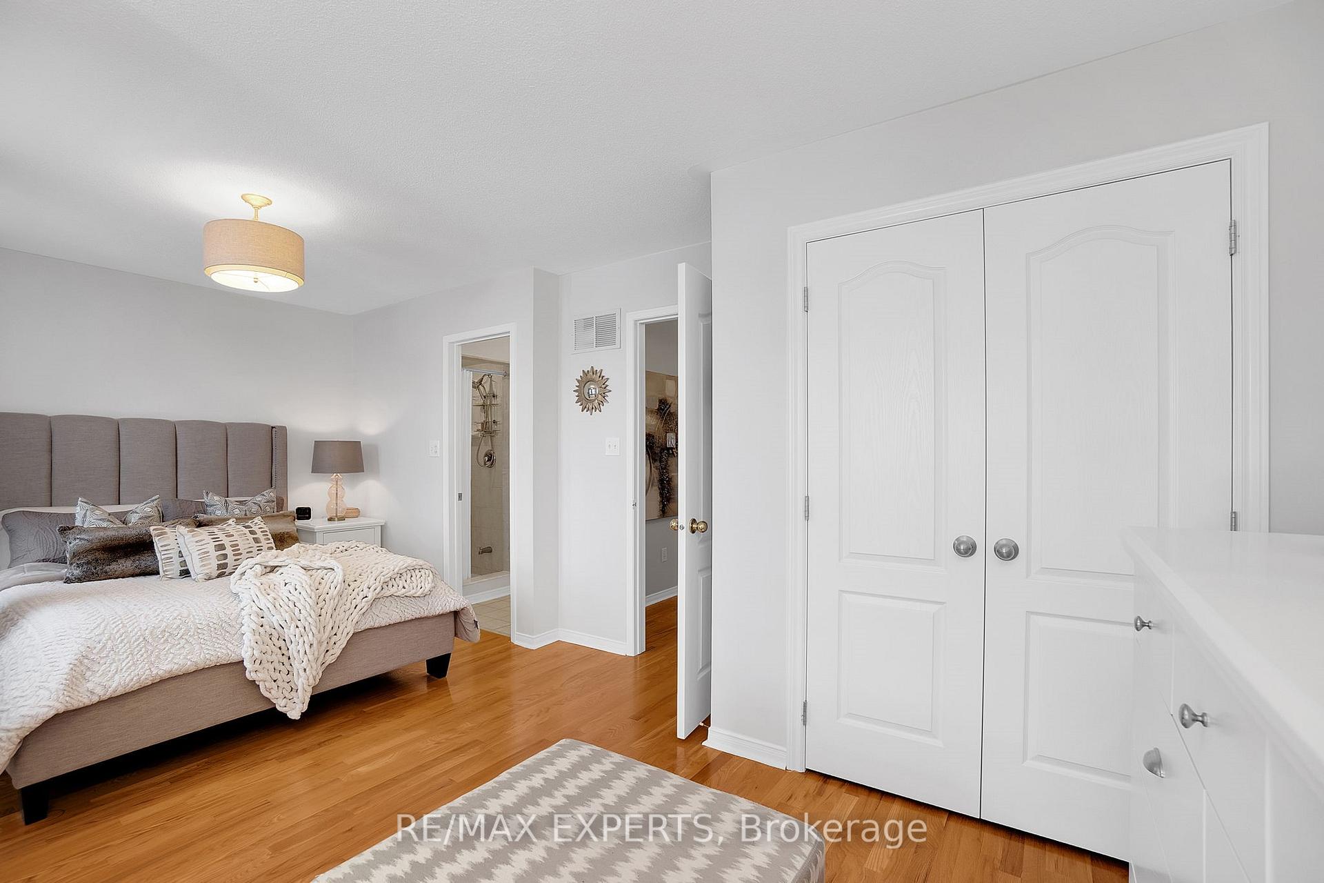 Photo 19 of 72 Giancola Crescent, Vaughan, Maple — HOMEH